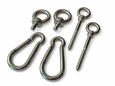 2 Karabiner. 2 Øskner. 2 Øjeskruer. Rustfri