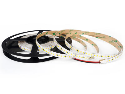 LightMore LED højlumen-strip  4.8W/m. 2.700K. 5m